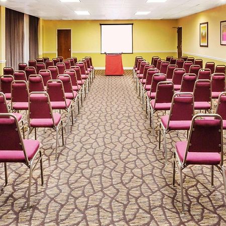 Ramada By Wyndham Salt Lake City North Temple 외부 사진