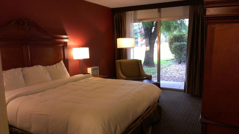 Ramada By Wyndham Salt Lake City North Temple 외부 사진