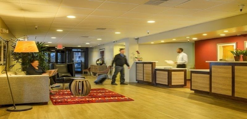 Ramada By Wyndham Salt Lake City North Temple 외부 사진