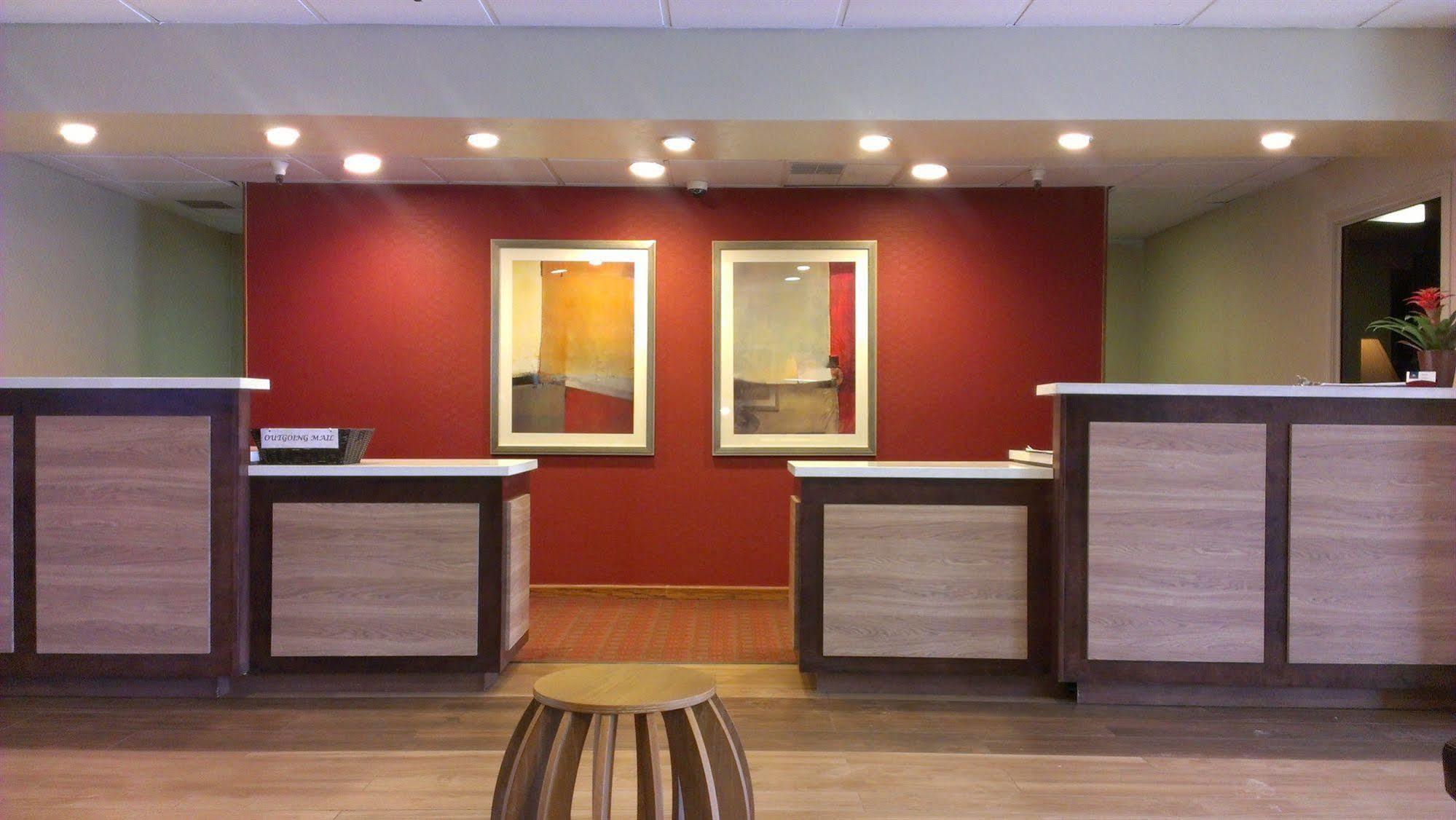 Ramada By Wyndham Salt Lake City North Temple 외부 사진