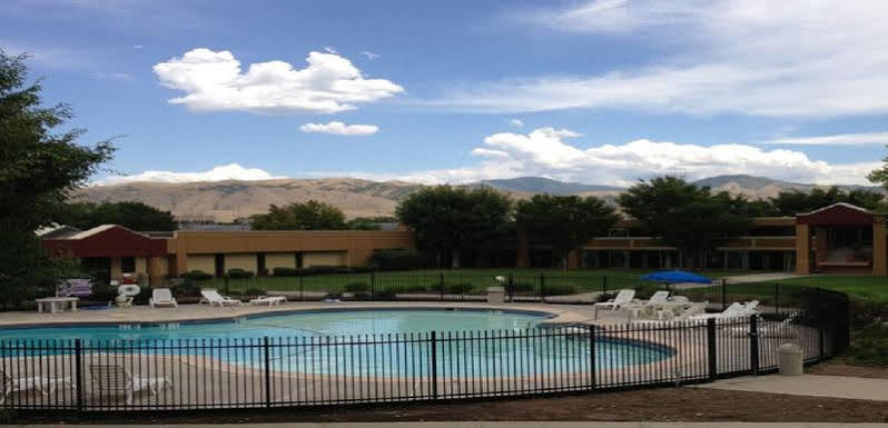 Ramada By Wyndham Salt Lake City North Temple 외부 사진