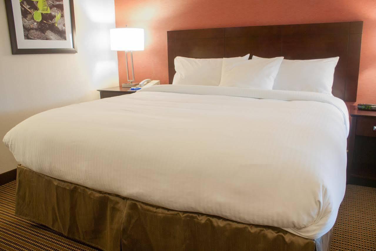 Ramada By Wyndham Salt Lake City North Temple 외부 사진